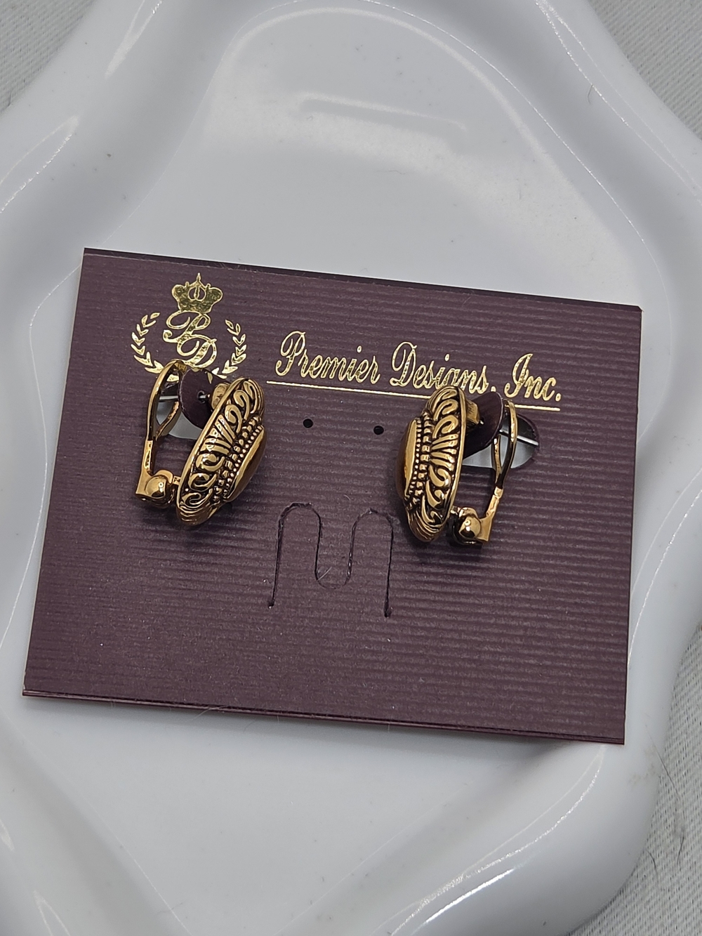 ✨ NWT Premier Designs "Madeline" Gold Omega Huggie Earrings 💛 Vintage Scroll Ho